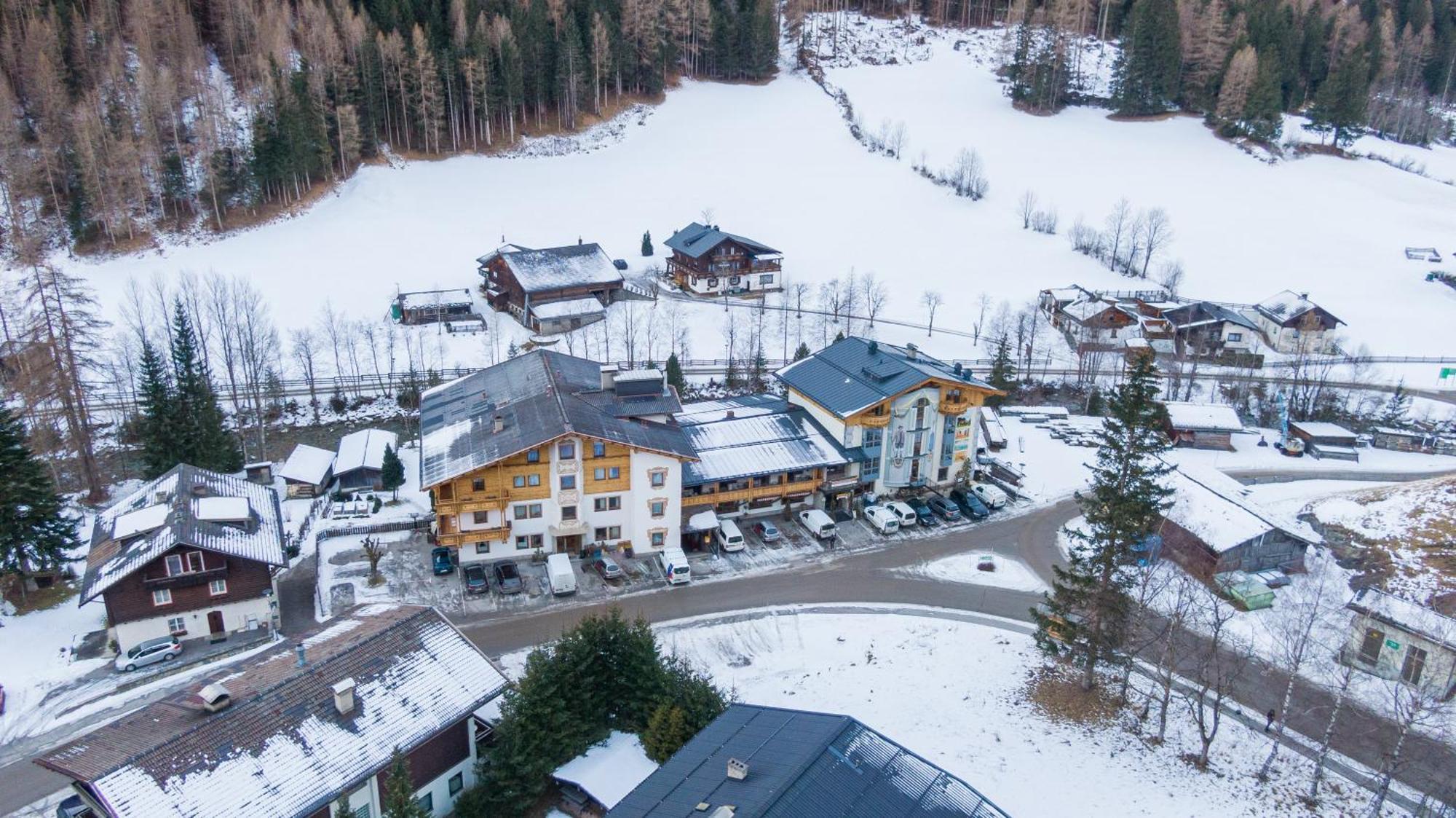 Hotel Kaerntnerhof Heiligenblut Exterior foto